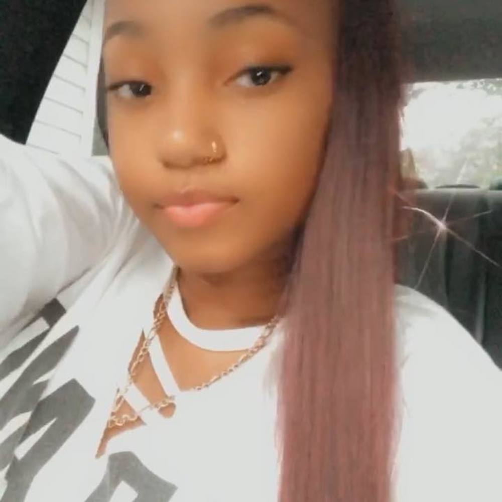 Meet your Posher, Tina